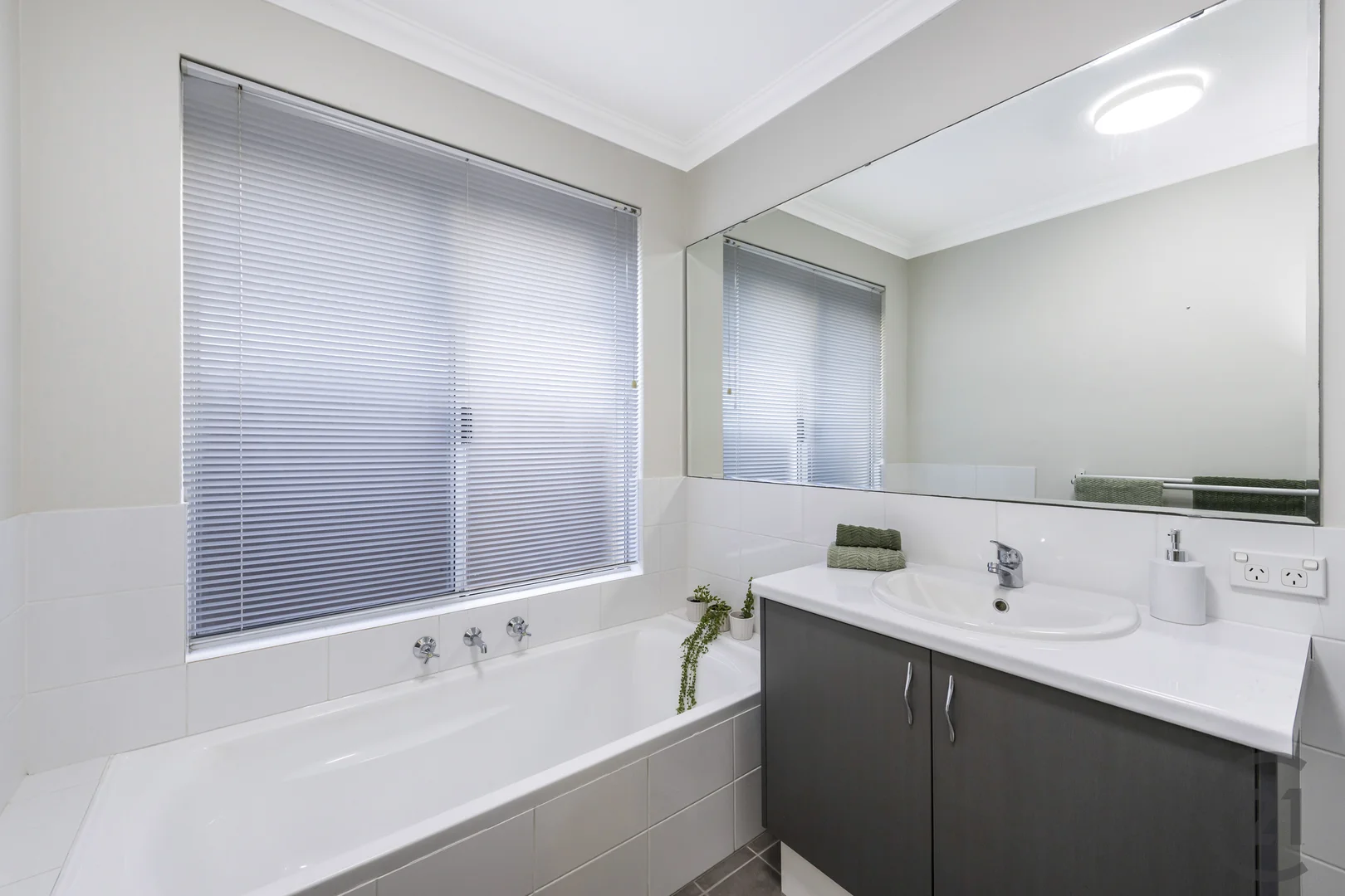 Additional image 19 of 247 Peelwood Parade, Halls Head WA 6210