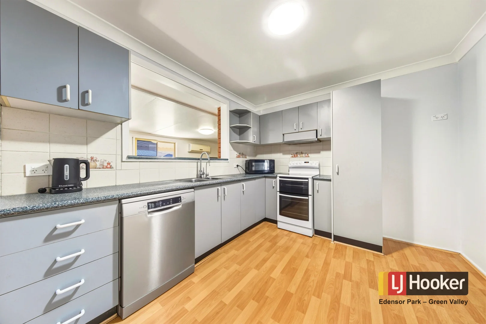 Additional image 4 of 32 Glenfern Crescent, Bossley Park NSW 2176