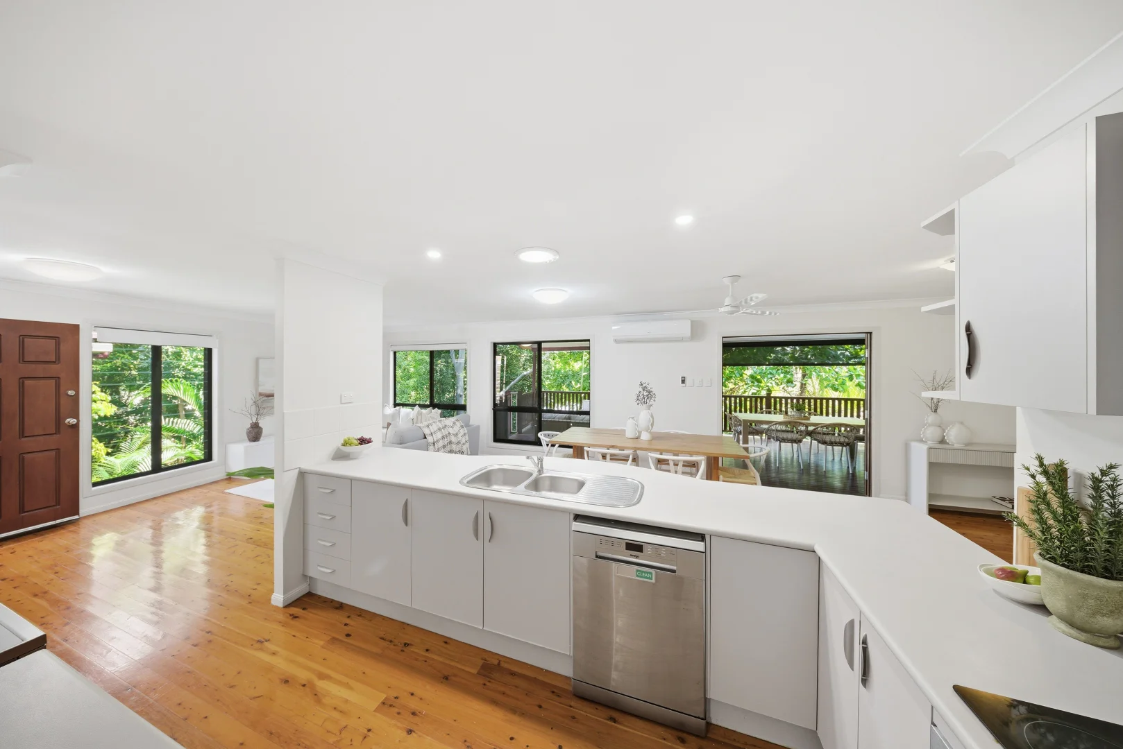 Additional image 7 of 2/6 Grange Court, Castle Hill QLD 4810