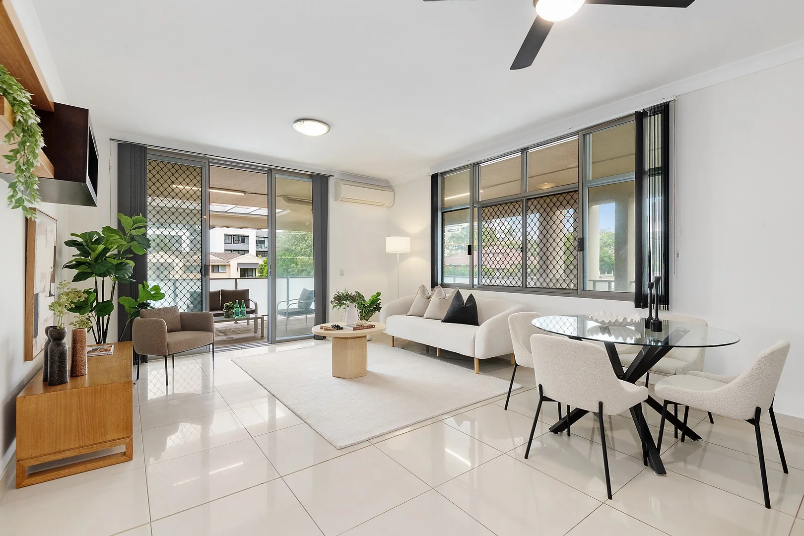 2/311 Princes Highway, Carlton NSW 2218