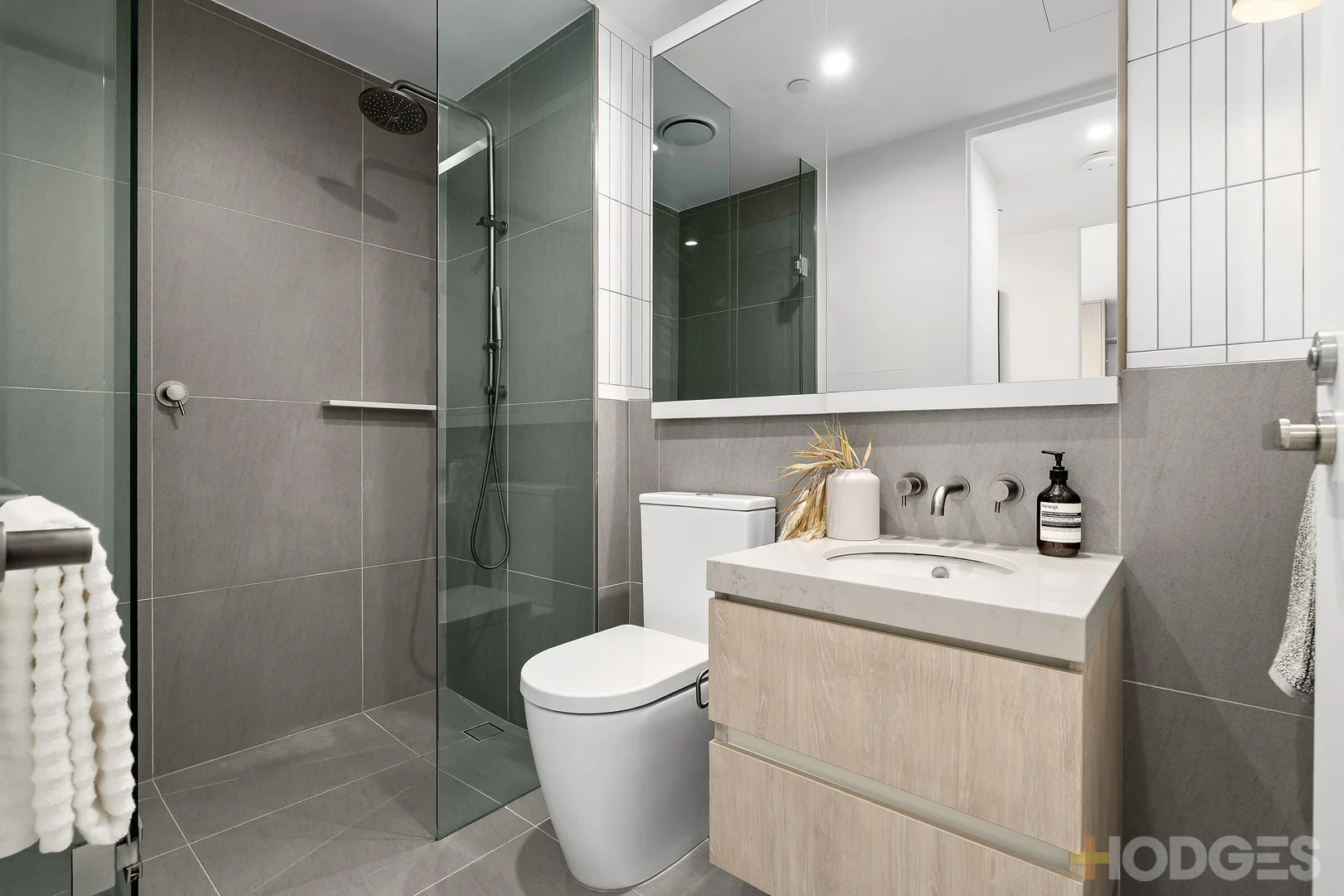 Additional image 8 of 102/293-295 Hampton Street, Hampton VIC 3188