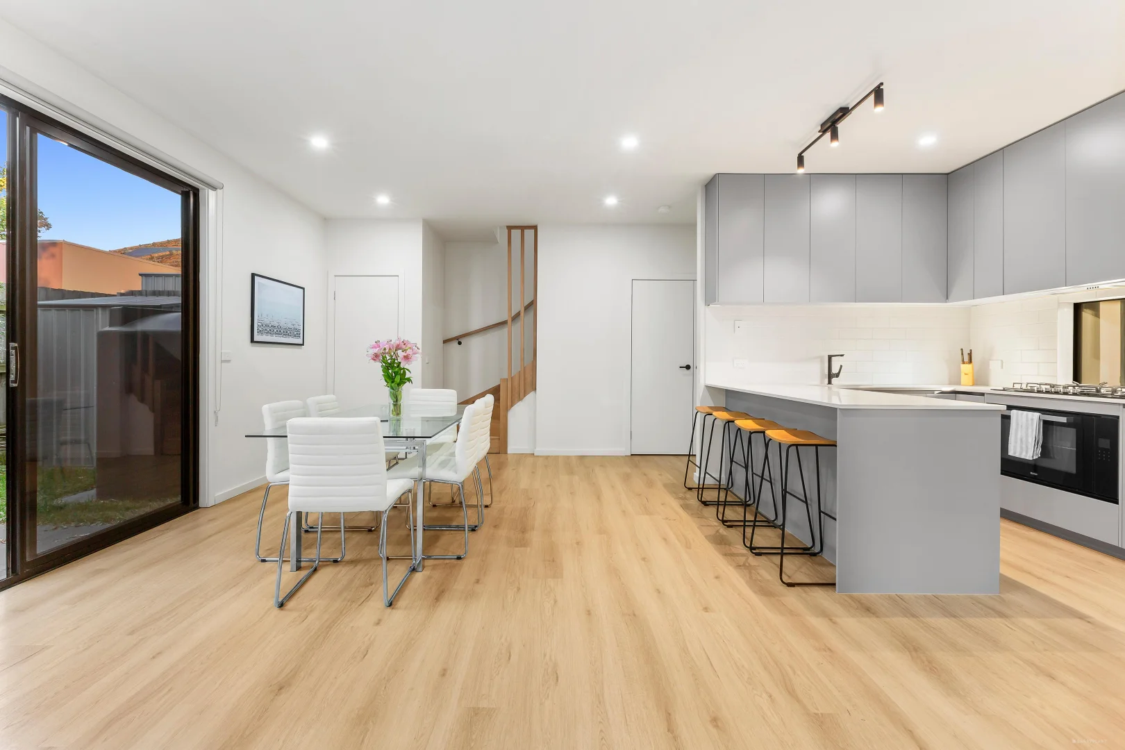 Additional image 3 of 2/4 Arnold Avenue, Heidelberg Heights VIC 3081