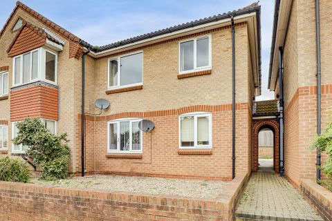 Holyrood Court, Bramcote NG9