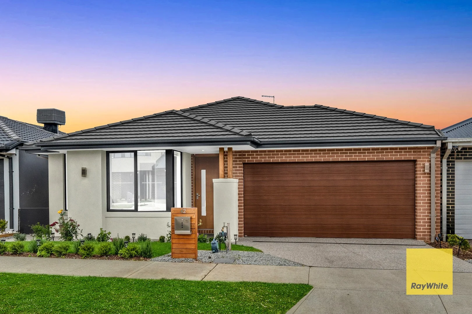 42 Mustang Circuit, Bonnie Brook VIC 3335