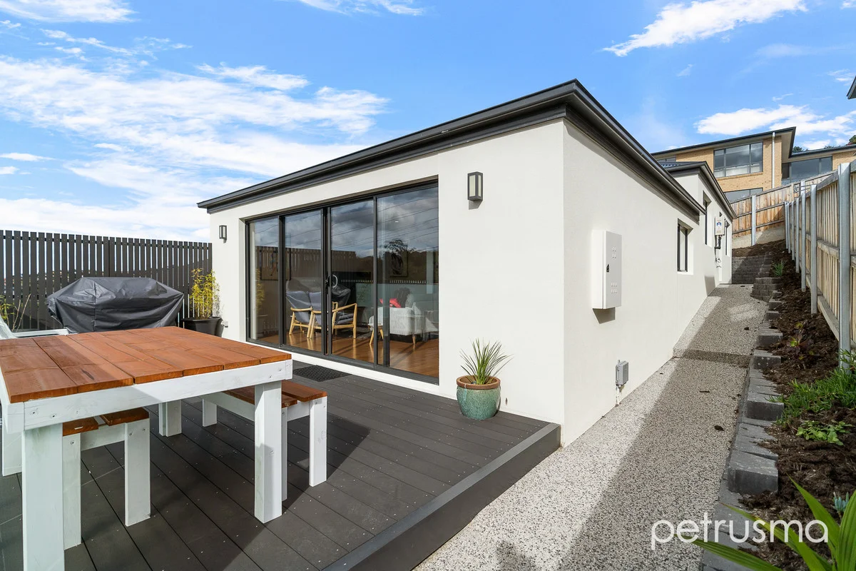 Additional image 15 of 2/9 Chaucer Road, Lenah Valley TAS 7008