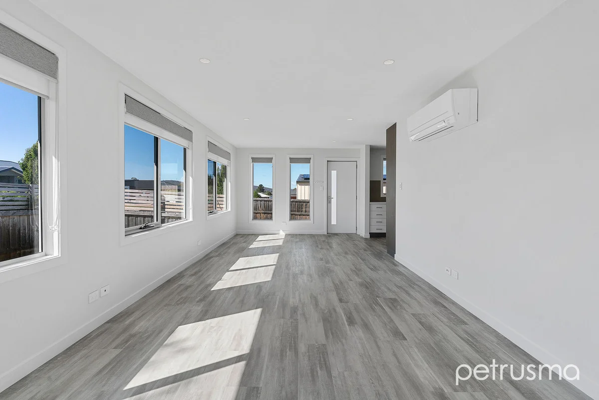 Additional image 6 of 1/4 Mabel Close, Rokeby TAS 7019