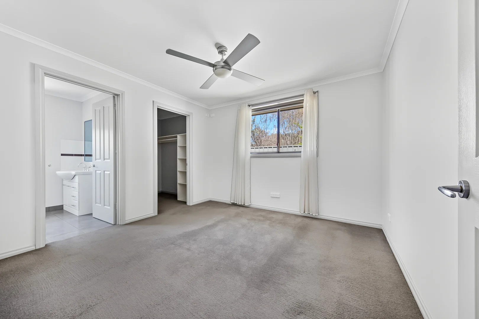 Additional image 9 of 2/18 Thompson Street, Bright VIC 3741