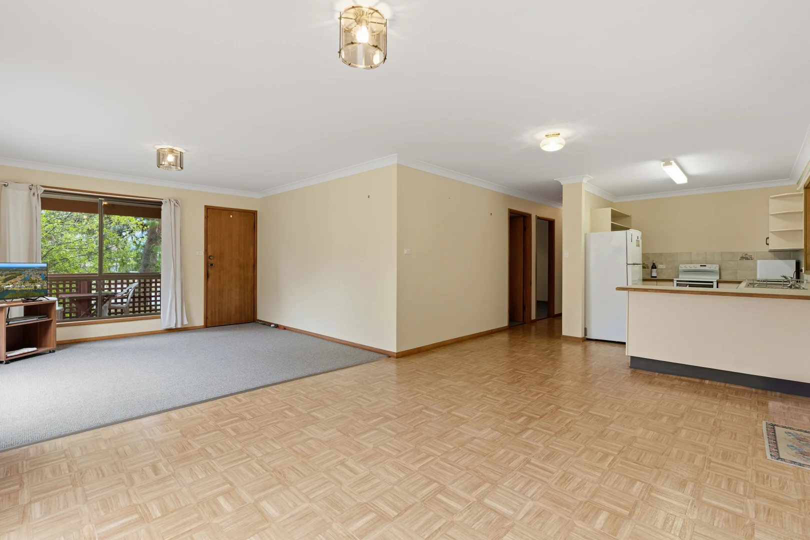 Additional image 3 of 75 Suncrest Avenue, Sussex Inlet NSW 2540