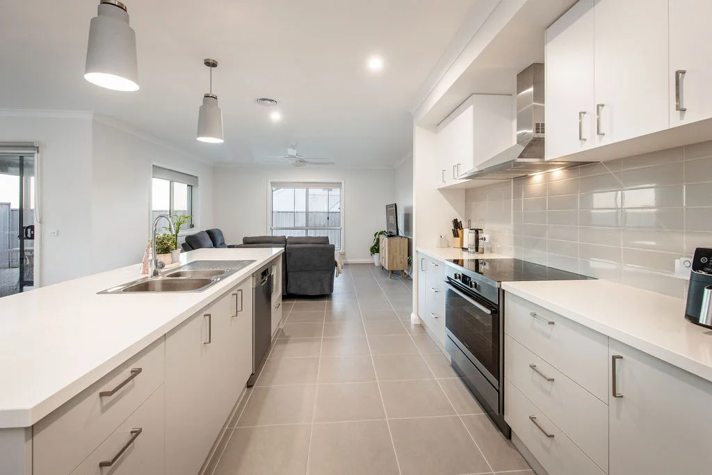 Additional image 17 of 1 & 2/74 Westacott Crescent, Baranduda VIC 3691