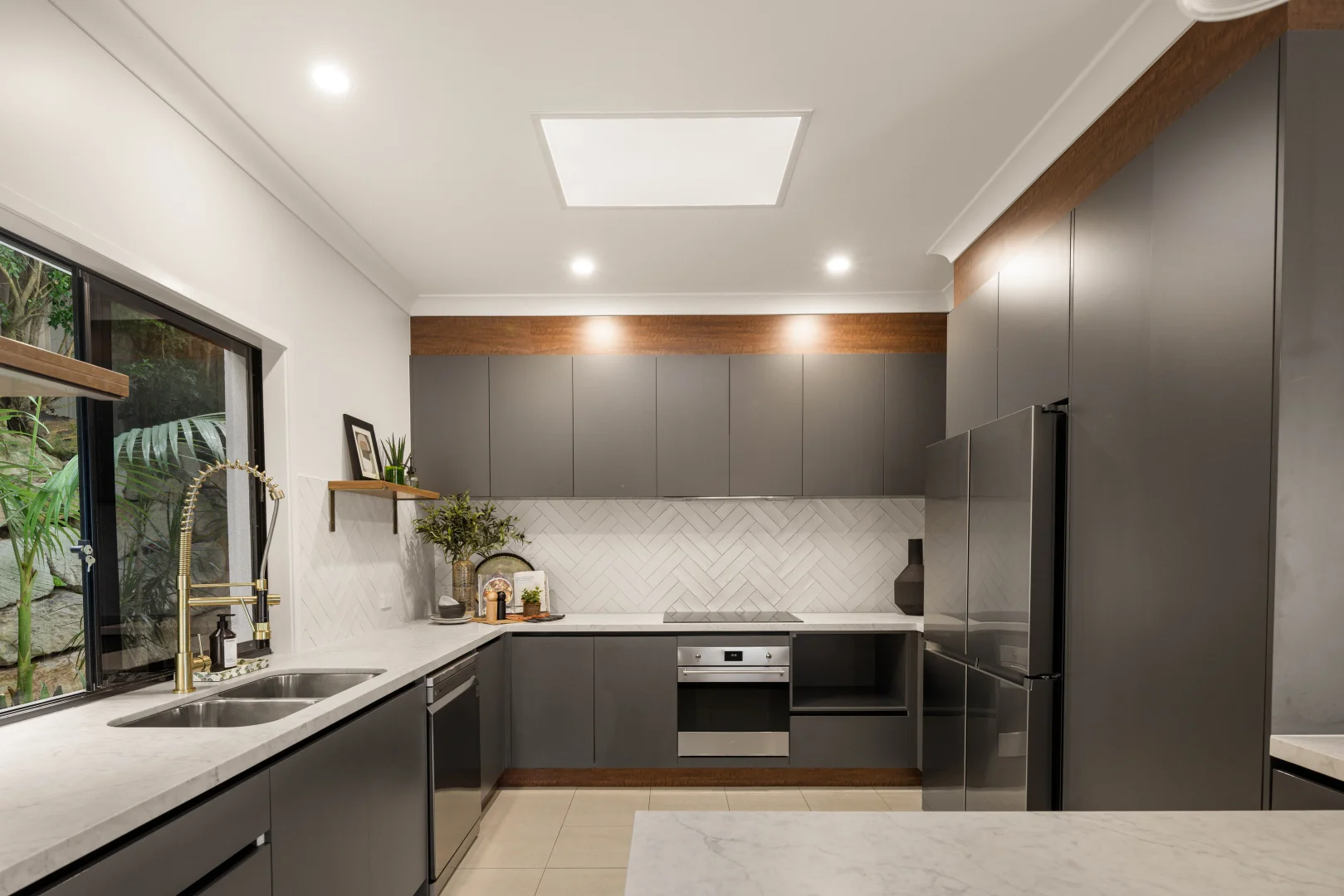 Additional image 5 of 38 Sky Royal Terrace, Burleigh Heads QLD 4220