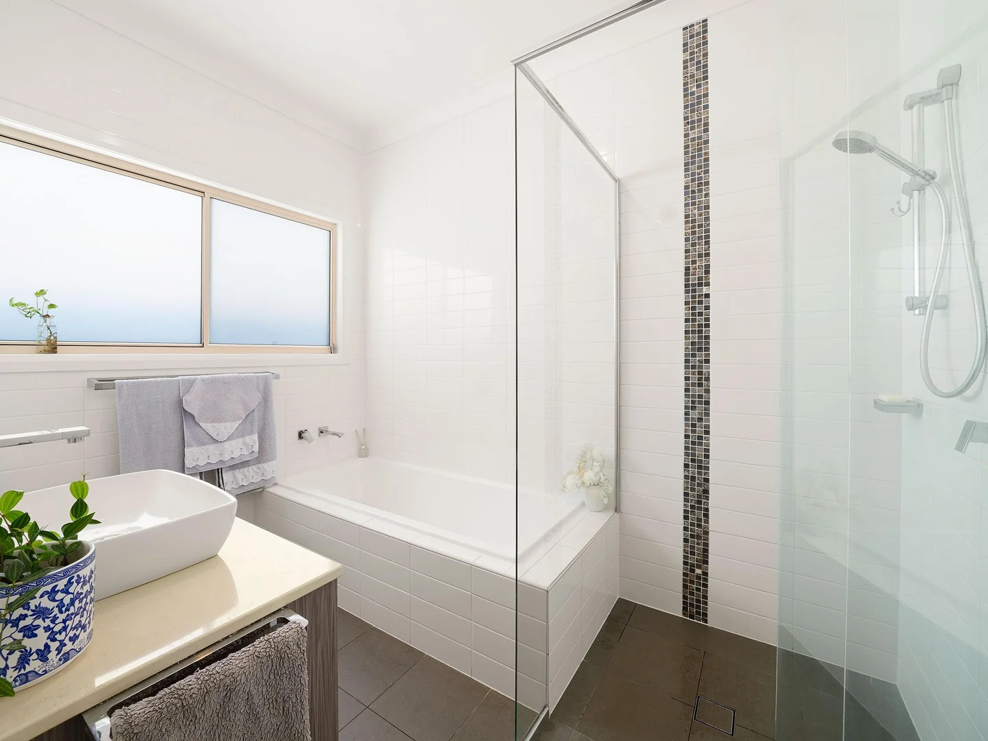 Additional image 6 of 115 South Pacific Boulevard, Lake Cathie NSW 2445