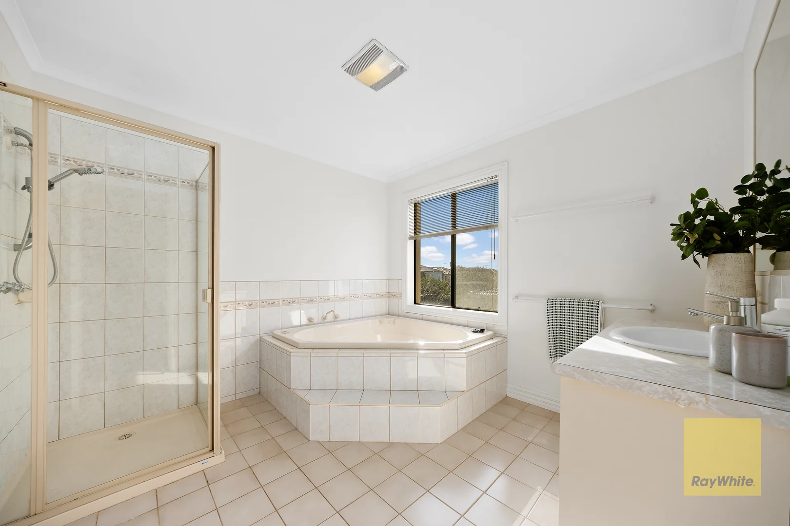 Additional image 15 of 30 Wentworth Drive, Taylors Lakes VIC 3038