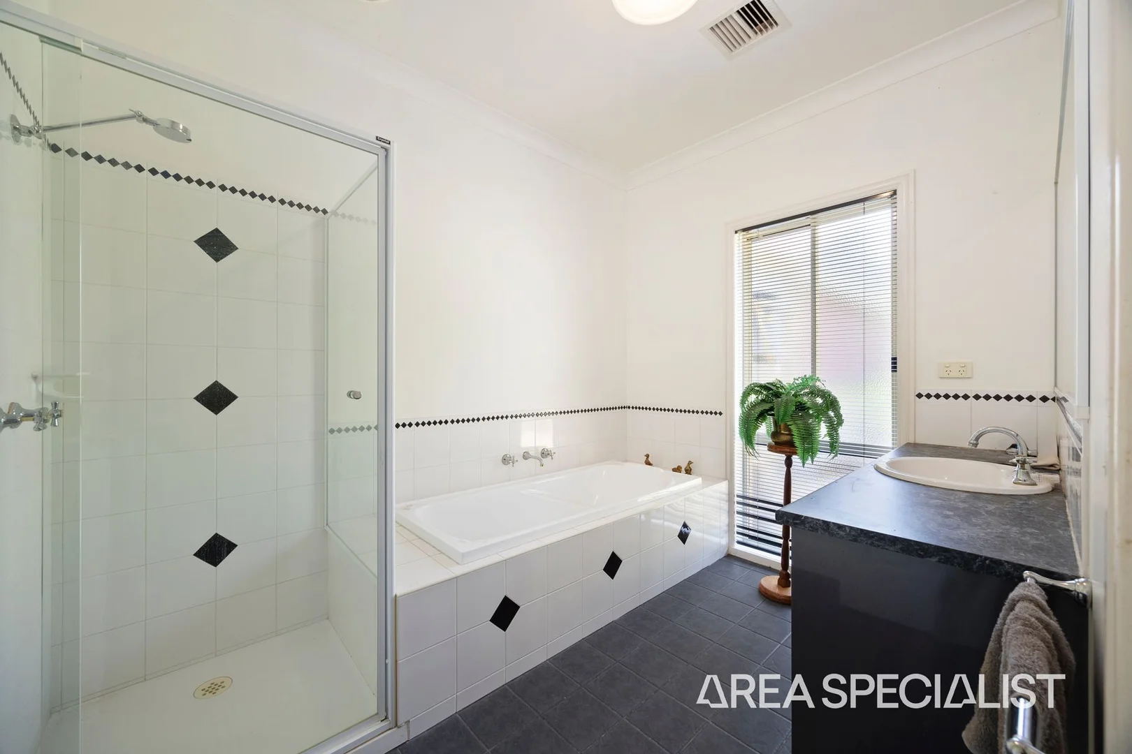 Additional image 16 of 38 Follett Drive, Nyora VIC 3987