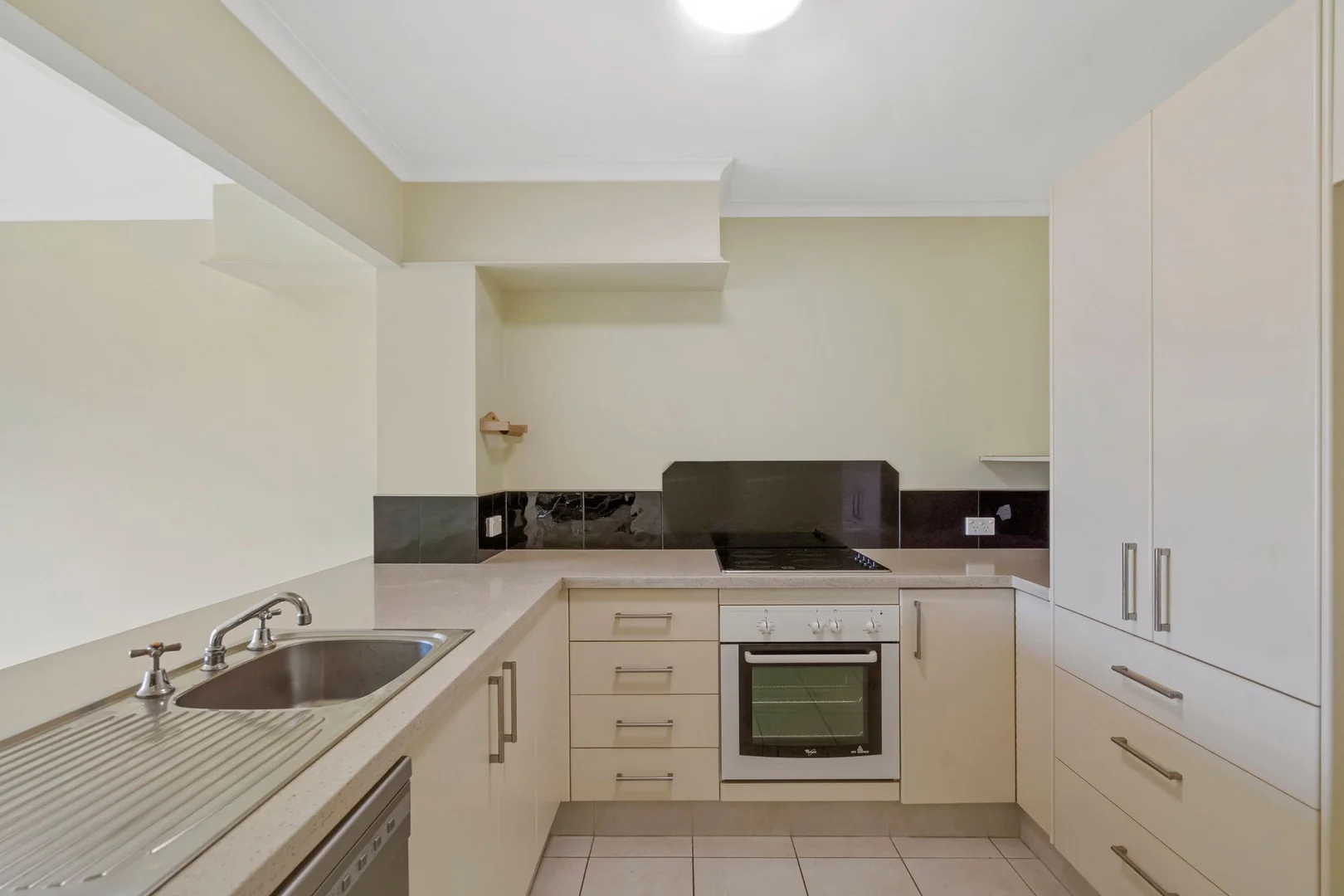 Additional image 4 of 4/82-86 Lawrence Drive, Nerang QLD 4211