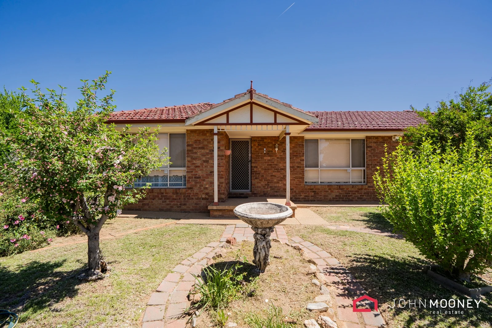 21 Nunkeri Street, Glenfield Park NSW 2650
