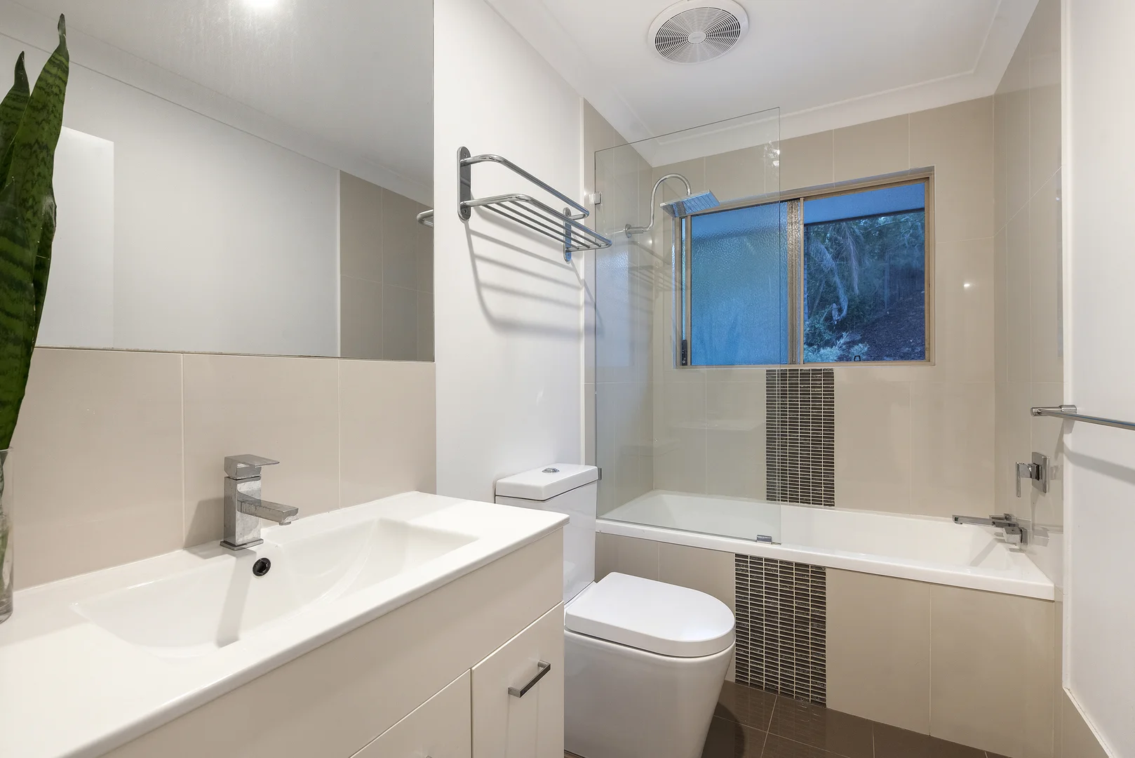 Additional image 19 of 5 Tea Gardens Place, Robina QLD 4226