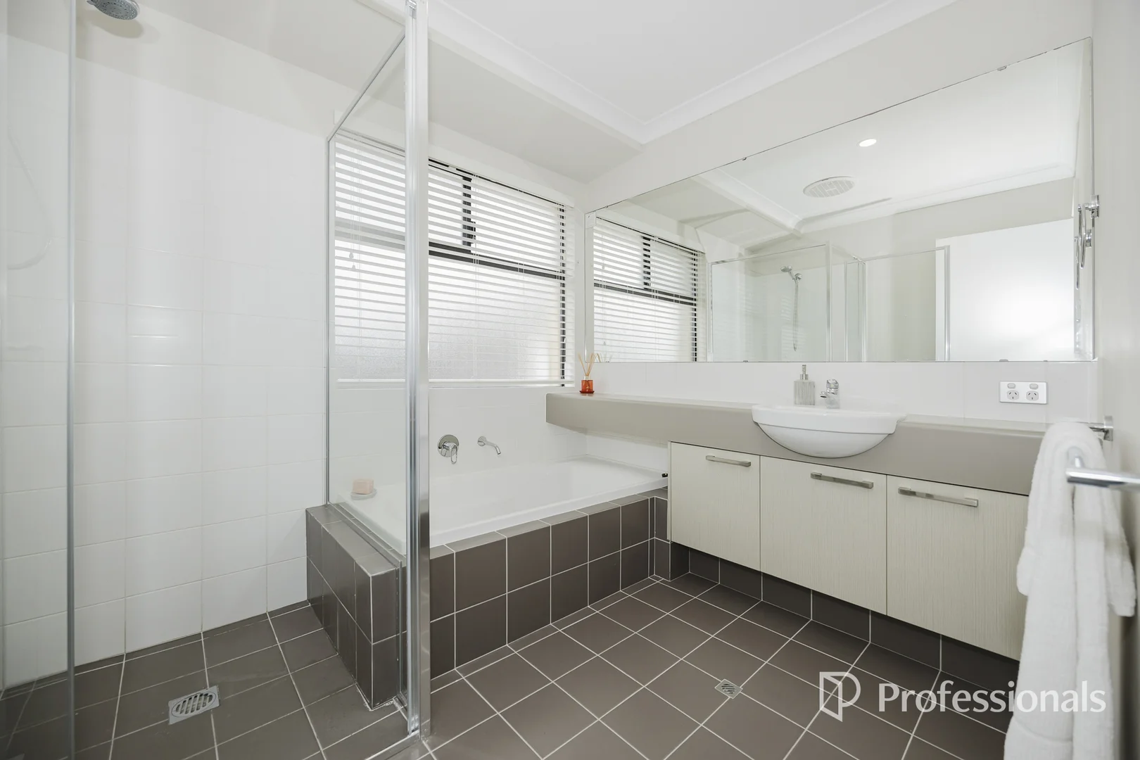 Additional image 17 of 24 Berrington Trail, The Vines WA 6069