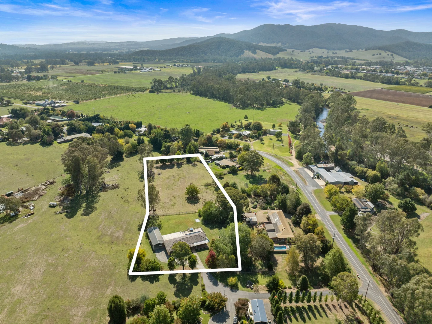 Additional image 30 of 8 Anna Lane, Myrtleford VIC 3737