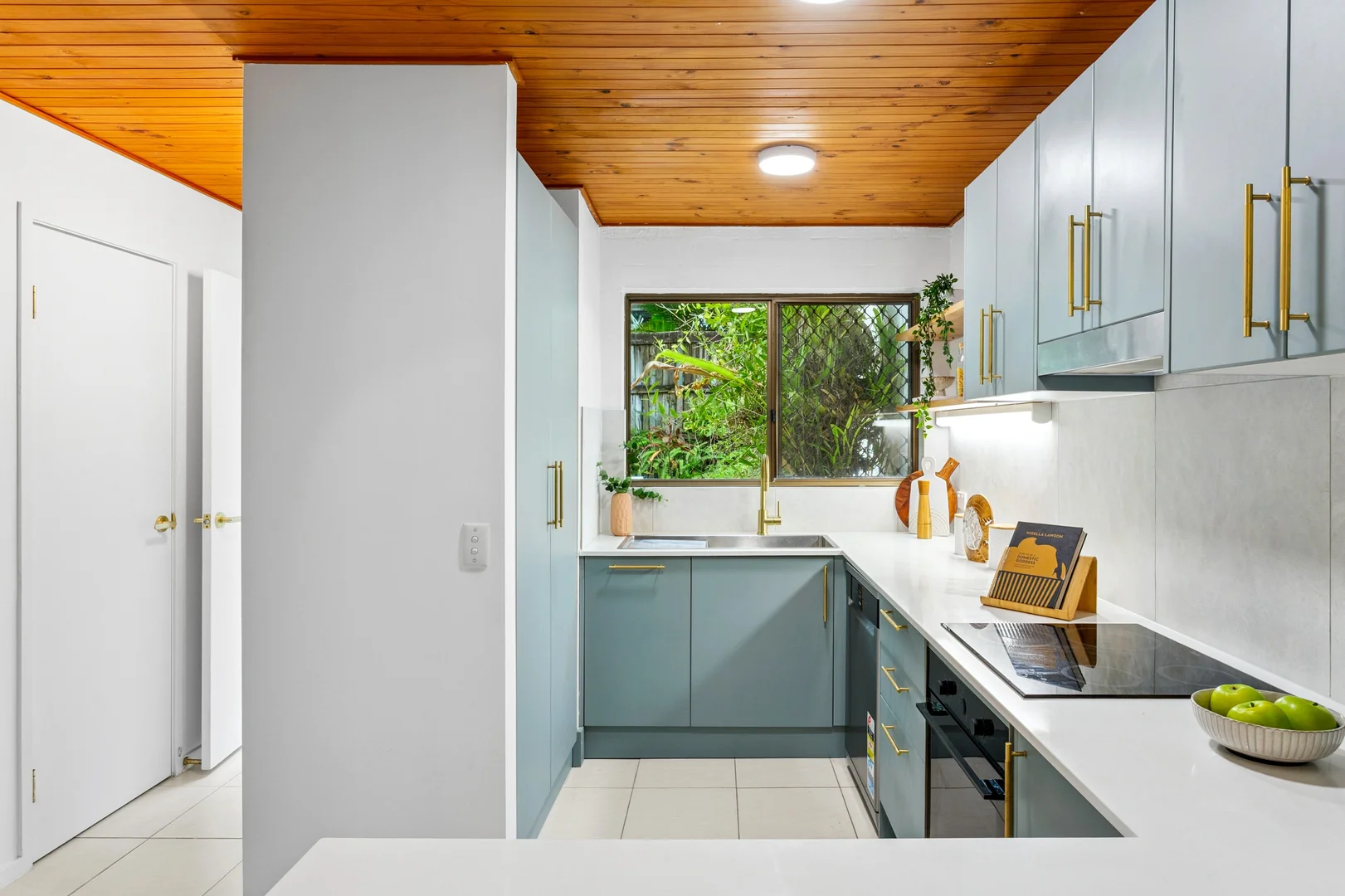 12/6 Ray Street, Sunshine Beach QLD 4567