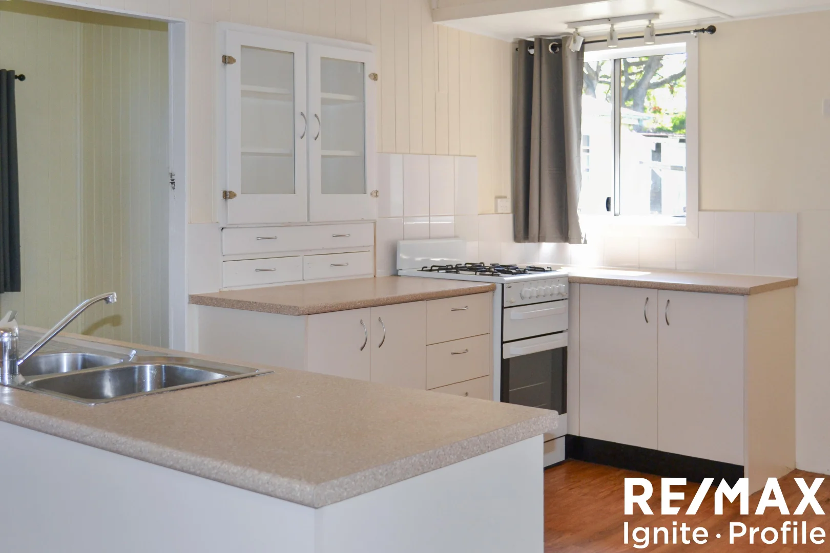 Additional image 5 of 142 South Station Road, Silkstone QLD 4304