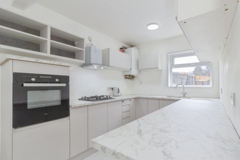 Hockley Farm Road, Leicester LE3