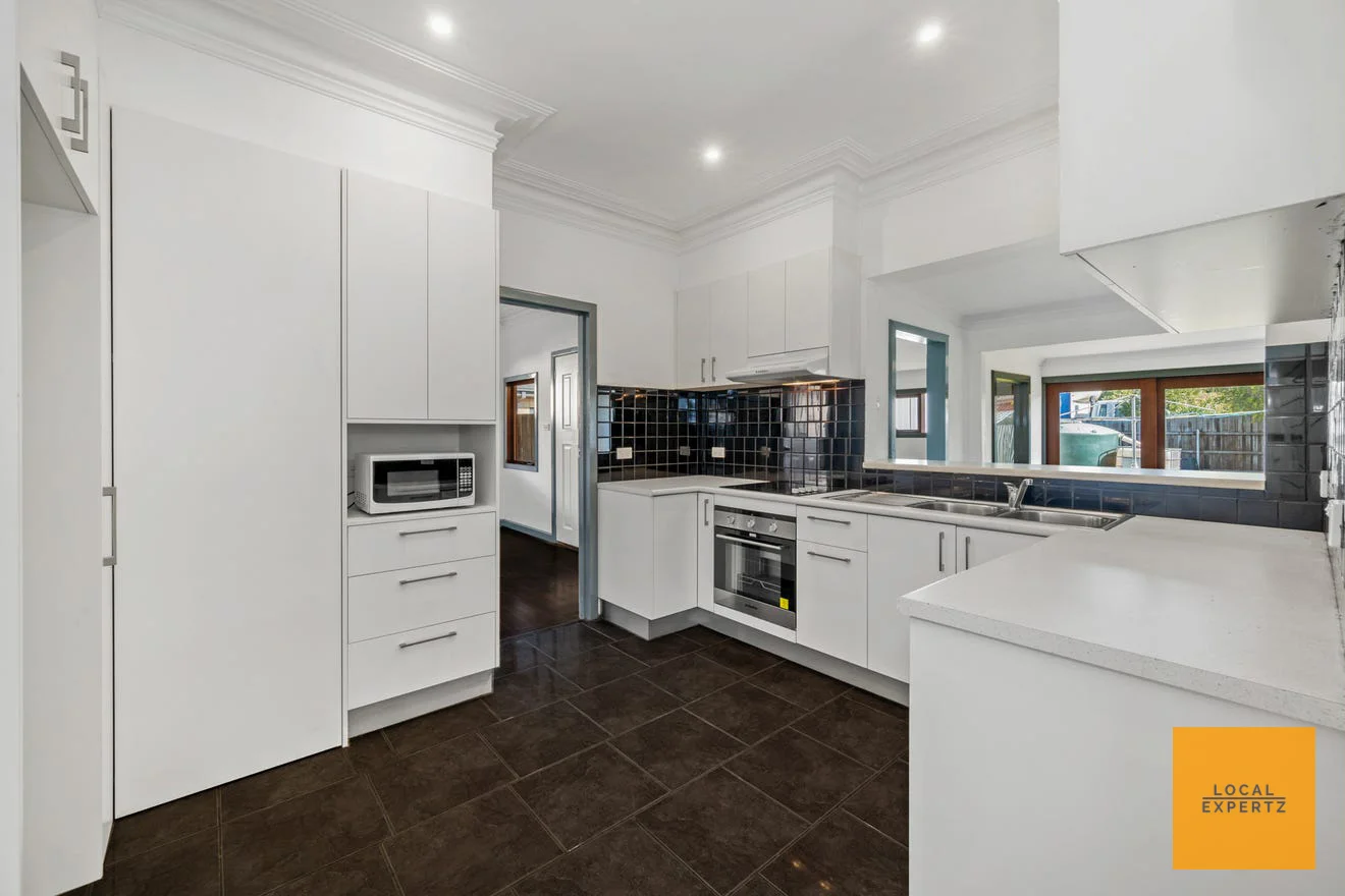 25 Exford Road, Melton South VIC 3338