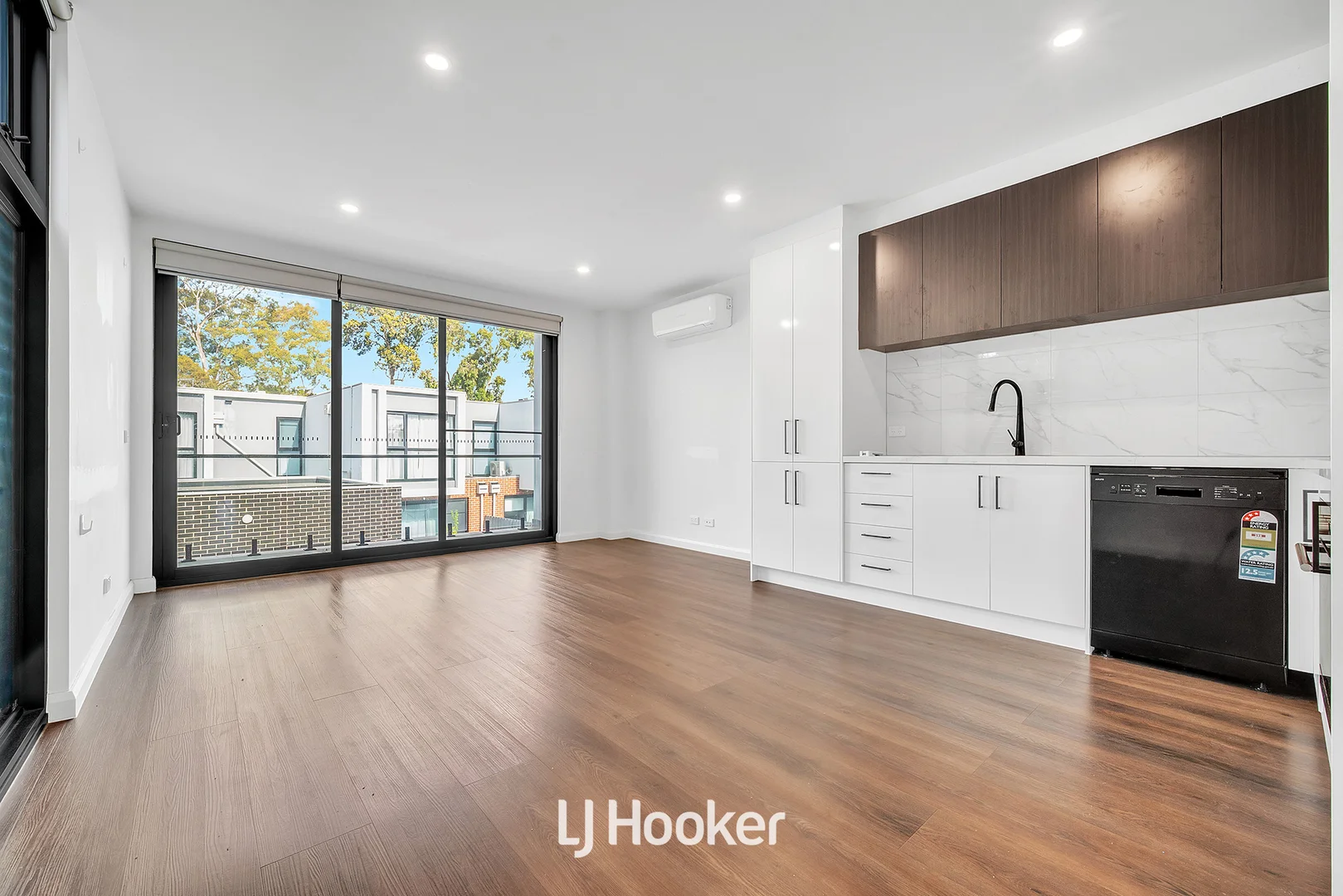 Additional image 5 of 1/862 Springvale Road, Mulgrave VIC 3170