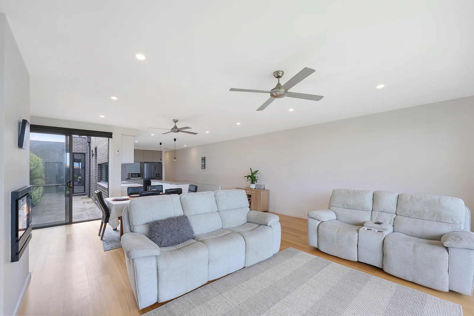 Additional image 6 of 2/5 Martin Laurence Place, Port Fairy VIC 3284