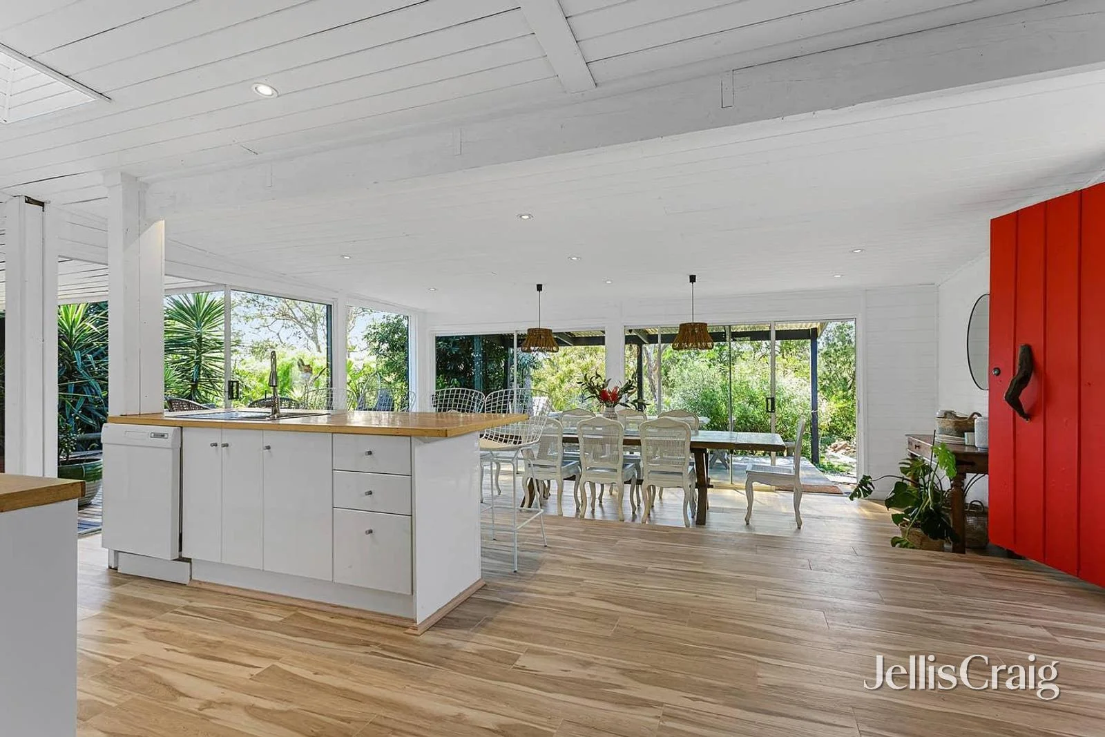 28 Suffolk Crescent, Mount Martha VIC 3934