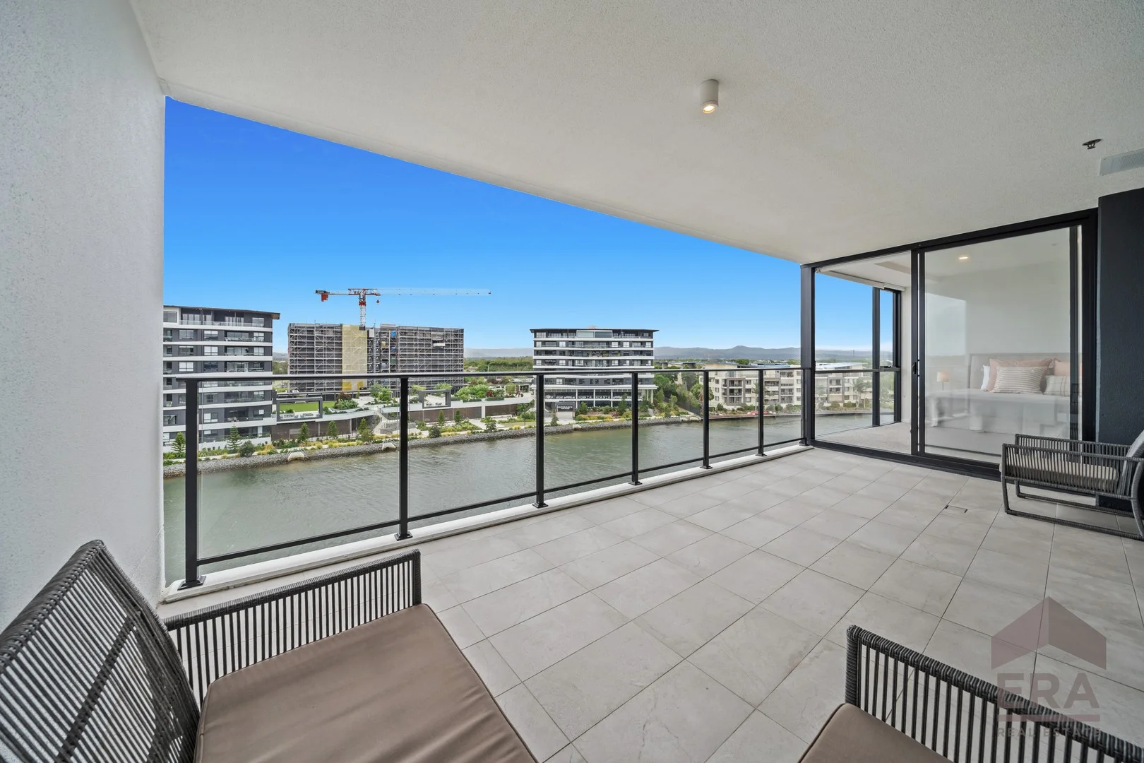 1604/6 Sickle Avenue, Hope Island QLD 4212