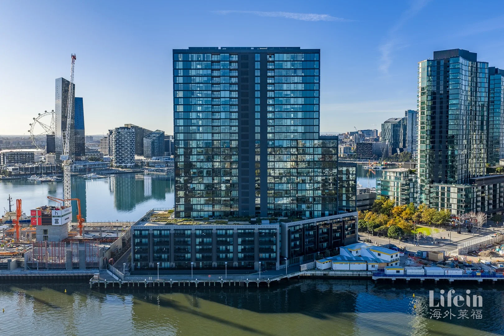 412/915 Collins Street, Docklands VIC 3008