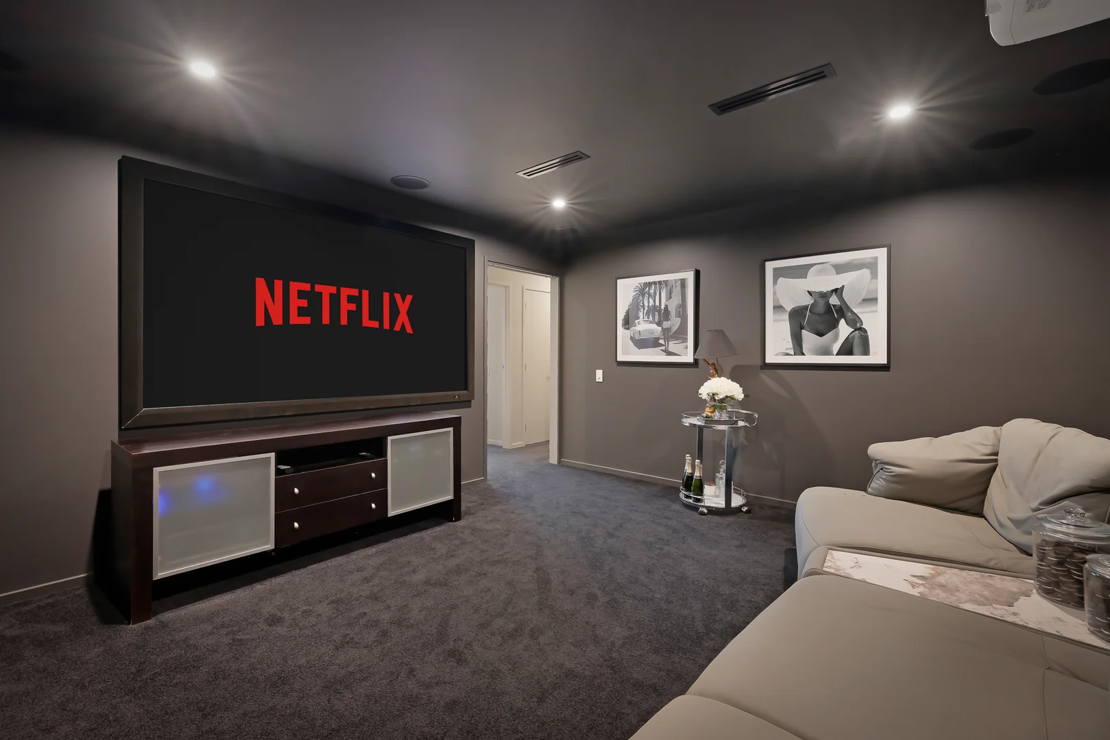 Additional image 19 of 8 Queen Guineveres Place, Sovereign Islands QLD 4216