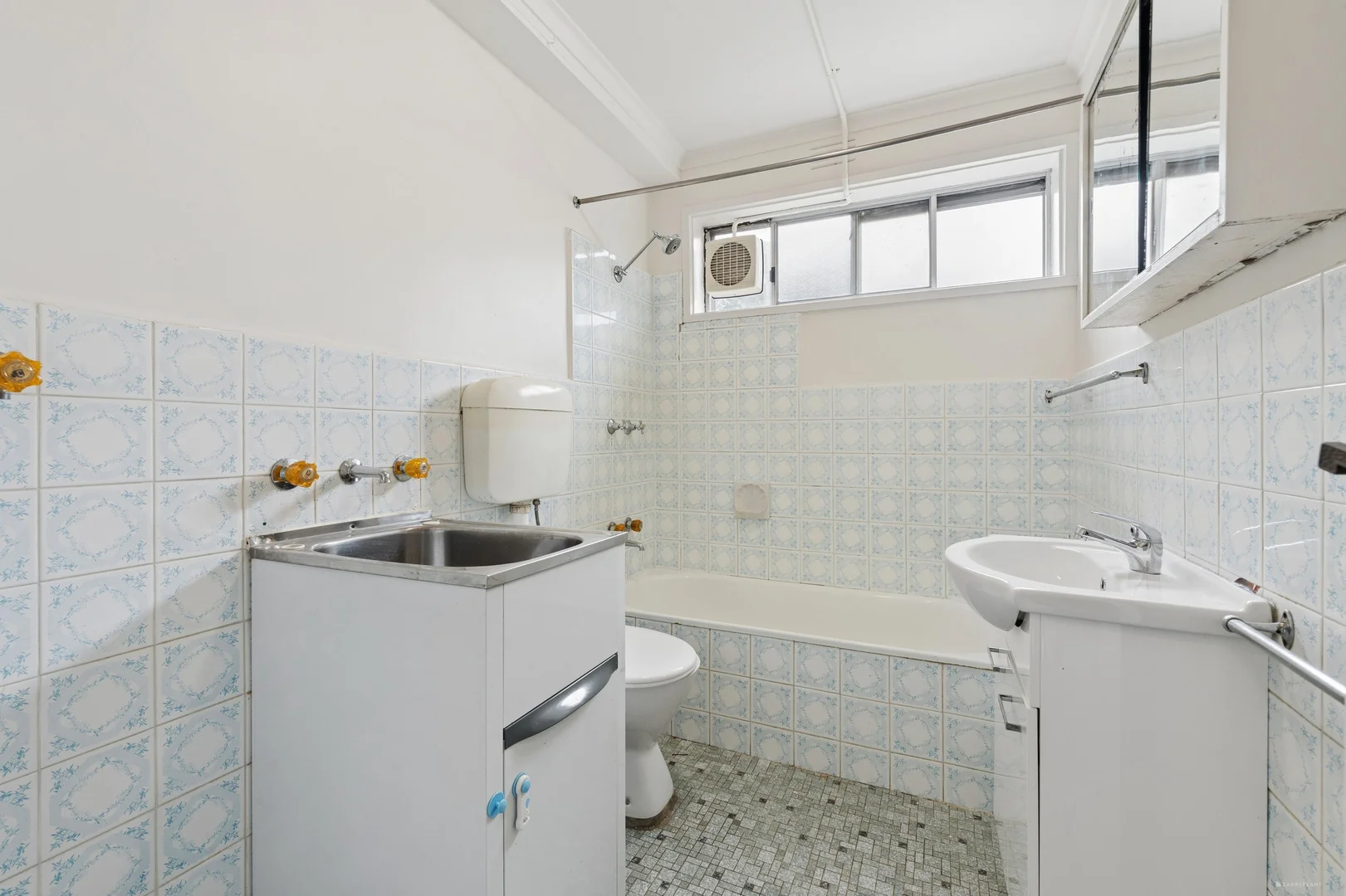 Additional image 5 of 4/9-11 Kent Road, Box Hill VIC 3128