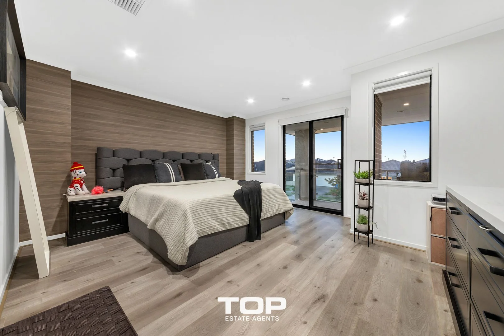 Additional image 20 of 8 Langshan Road, Clyde North VIC 3978