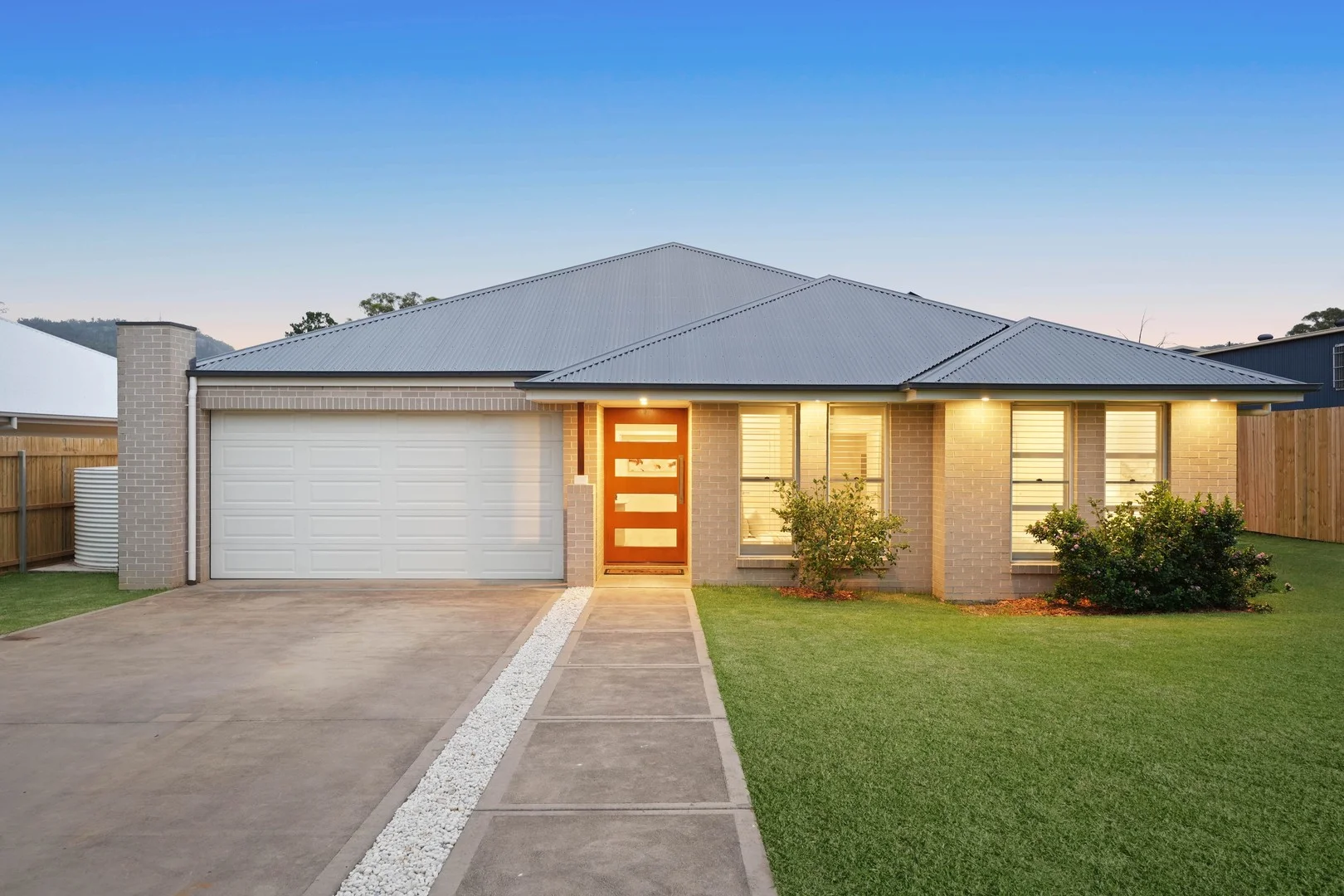 16 White Waratah Place, Welby NSW 2575