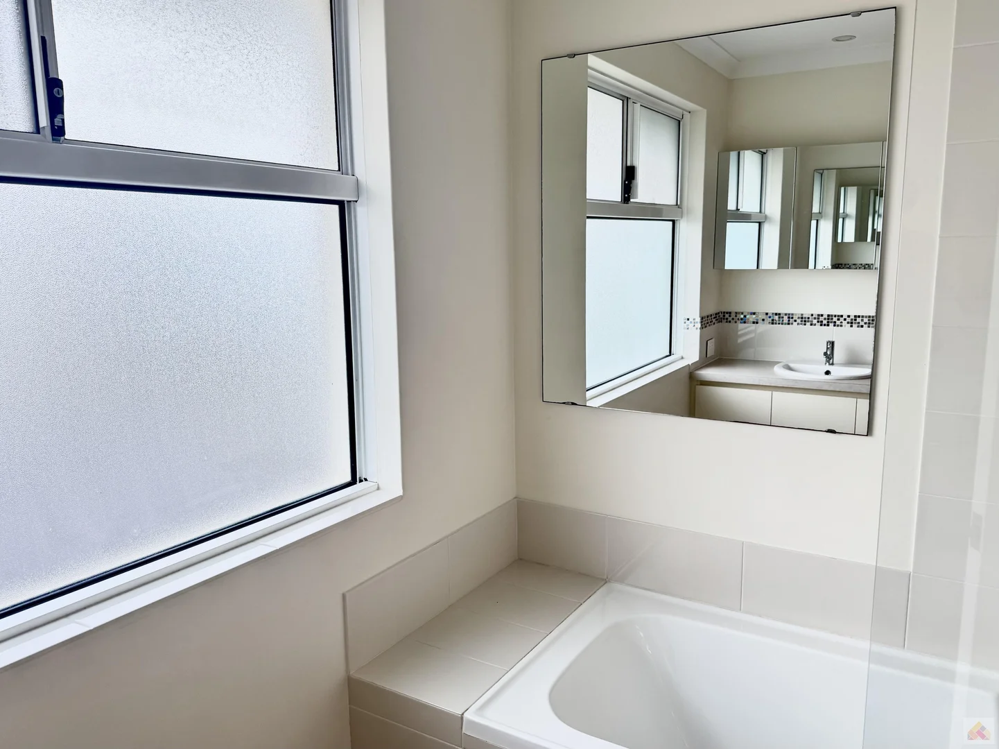 Additional image 32 of 8 Willis Road, Beaconsfield WA 6162