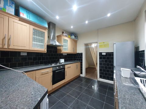 North Road, Maindy, Cardiff, Cardiff CF10