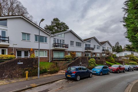 Cefn Coed Gardens, Cyncoed, Cardiff CF23