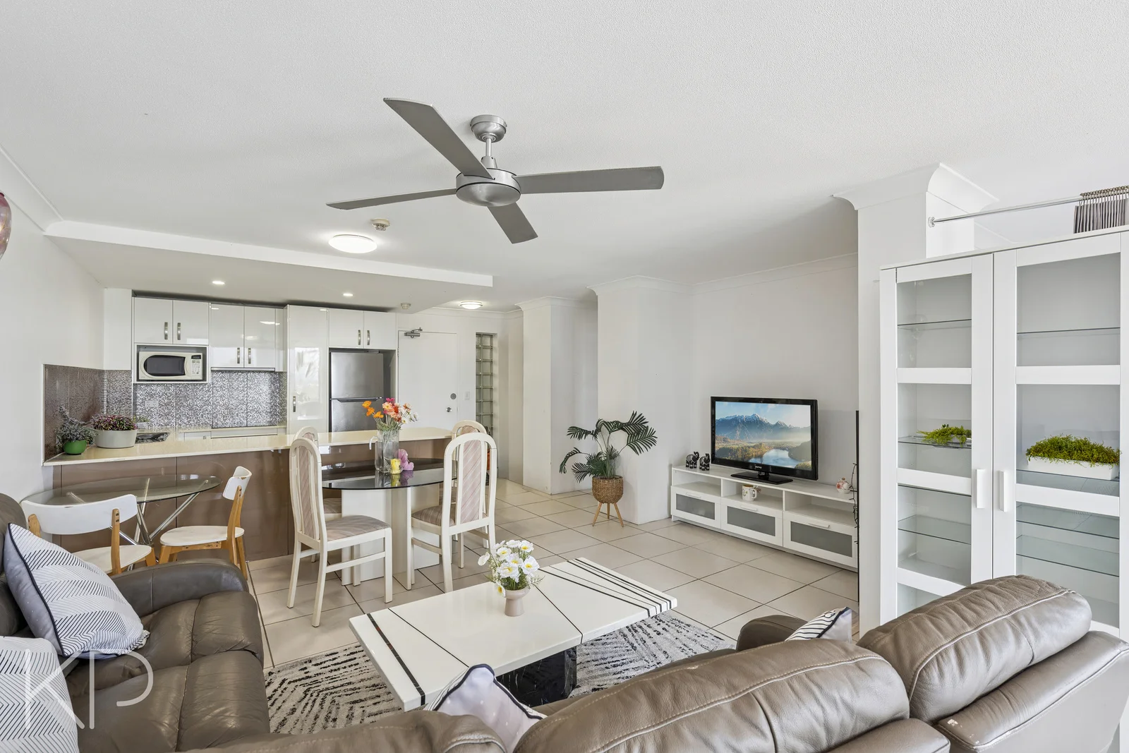 Additional image 8 of 1304/70 Remembrance Drive, Surfers Paradise QLD 4217