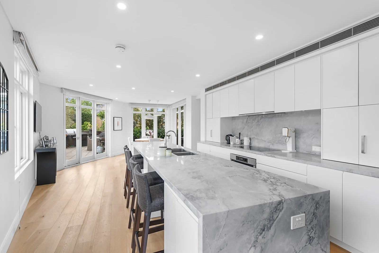 Additional image 3 of 101,190 Raglan Street, Mosman NSW 2088