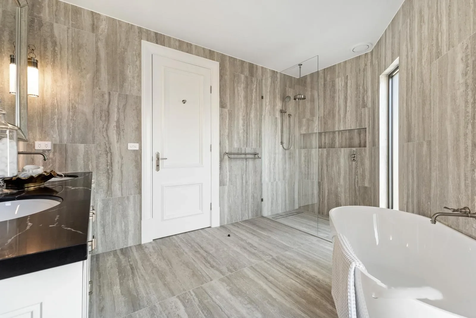 Additional image 16 of 5A Miller Crescent, Mount Waverley VIC 3149