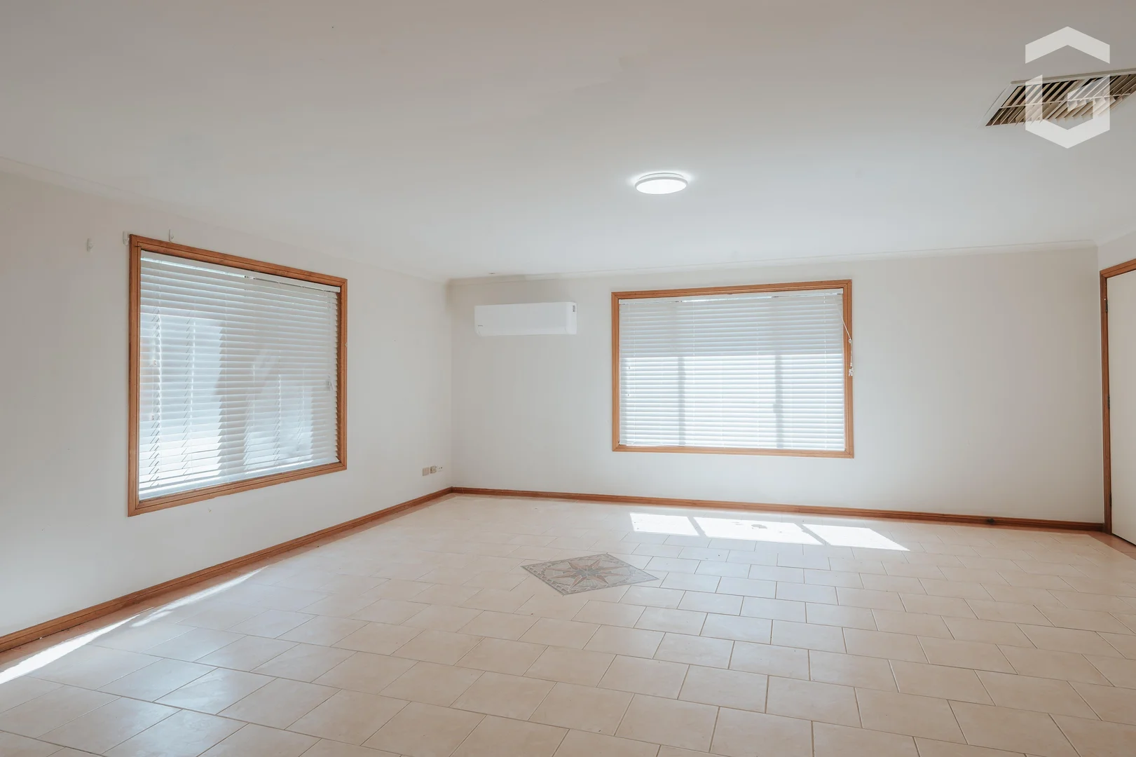 Additional image 6 of 3 Burns Street, Hillston NSW 2675