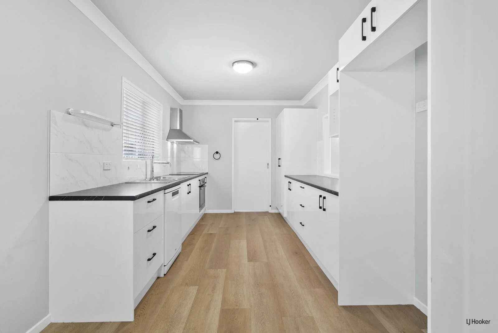 Additional image 3 of 10 Gray Street, Tweed Heads West NSW 2485