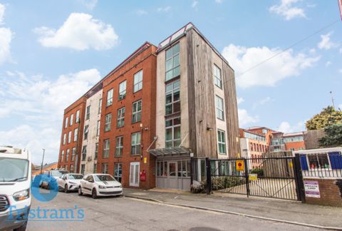 Portland Square, Nottingham NG7