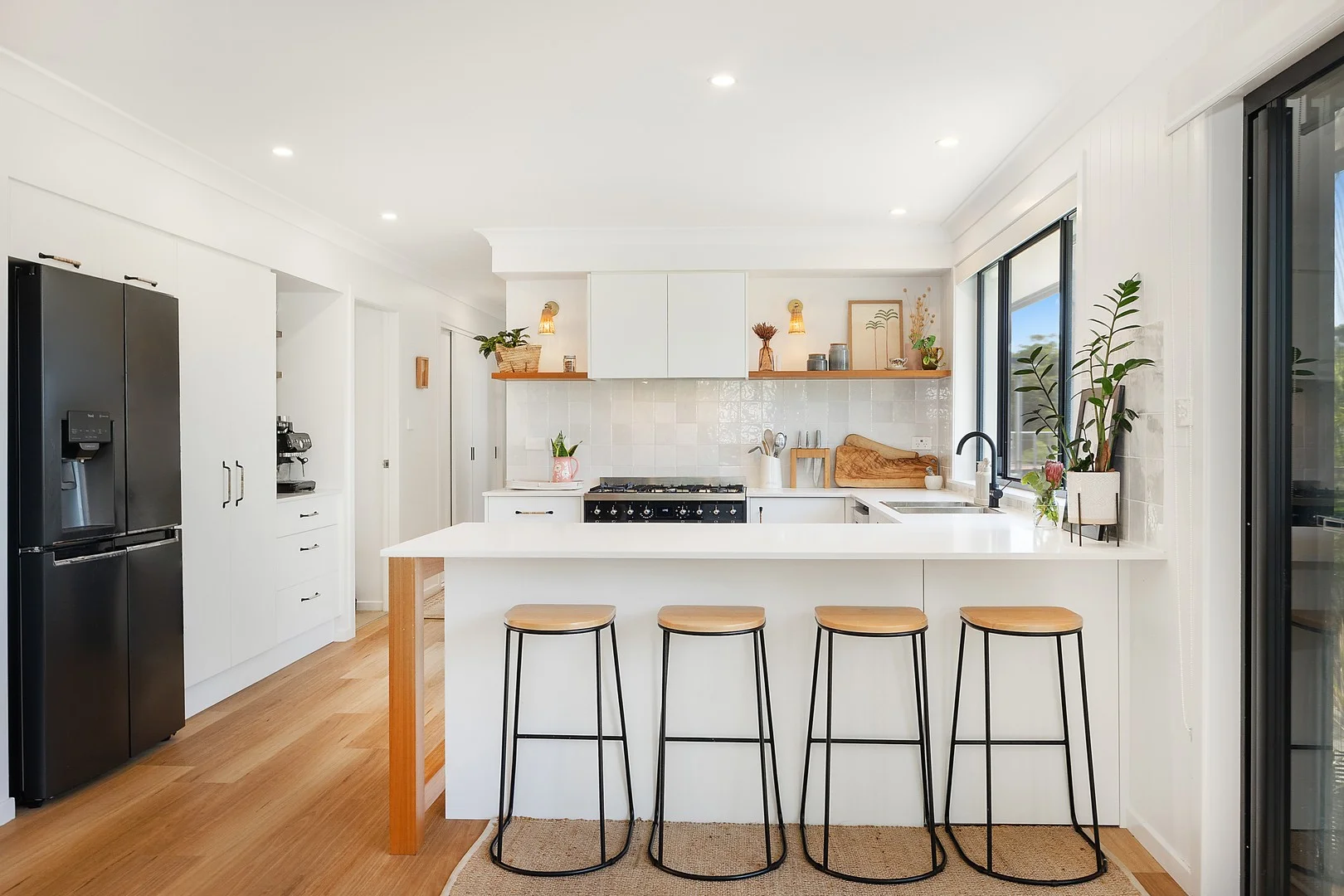 6 Treetops Crescent, Mollymook Beach NSW 2539