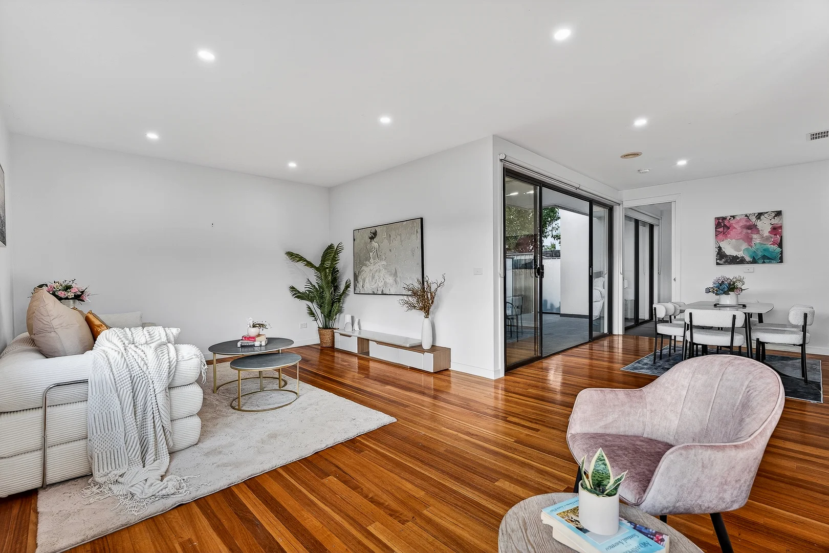 Additional image 2 of 1/18 Daphne Street, Doncaster East VIC 3109