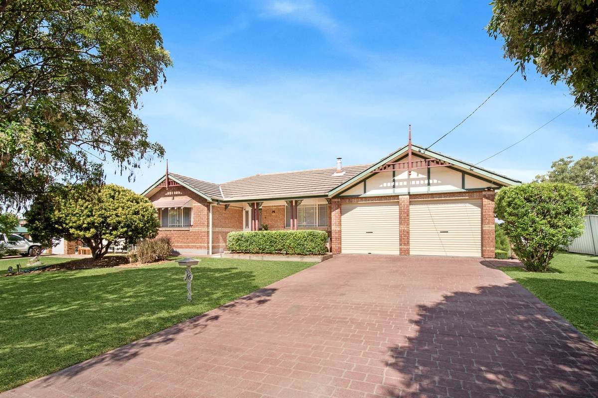 16 Davis Avenue, Gunnedah NSW 2380