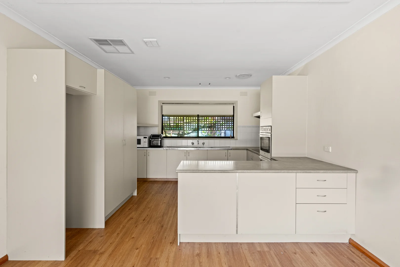 Additional image 5 of 64 Mansfield Road, Benalla VIC 3672