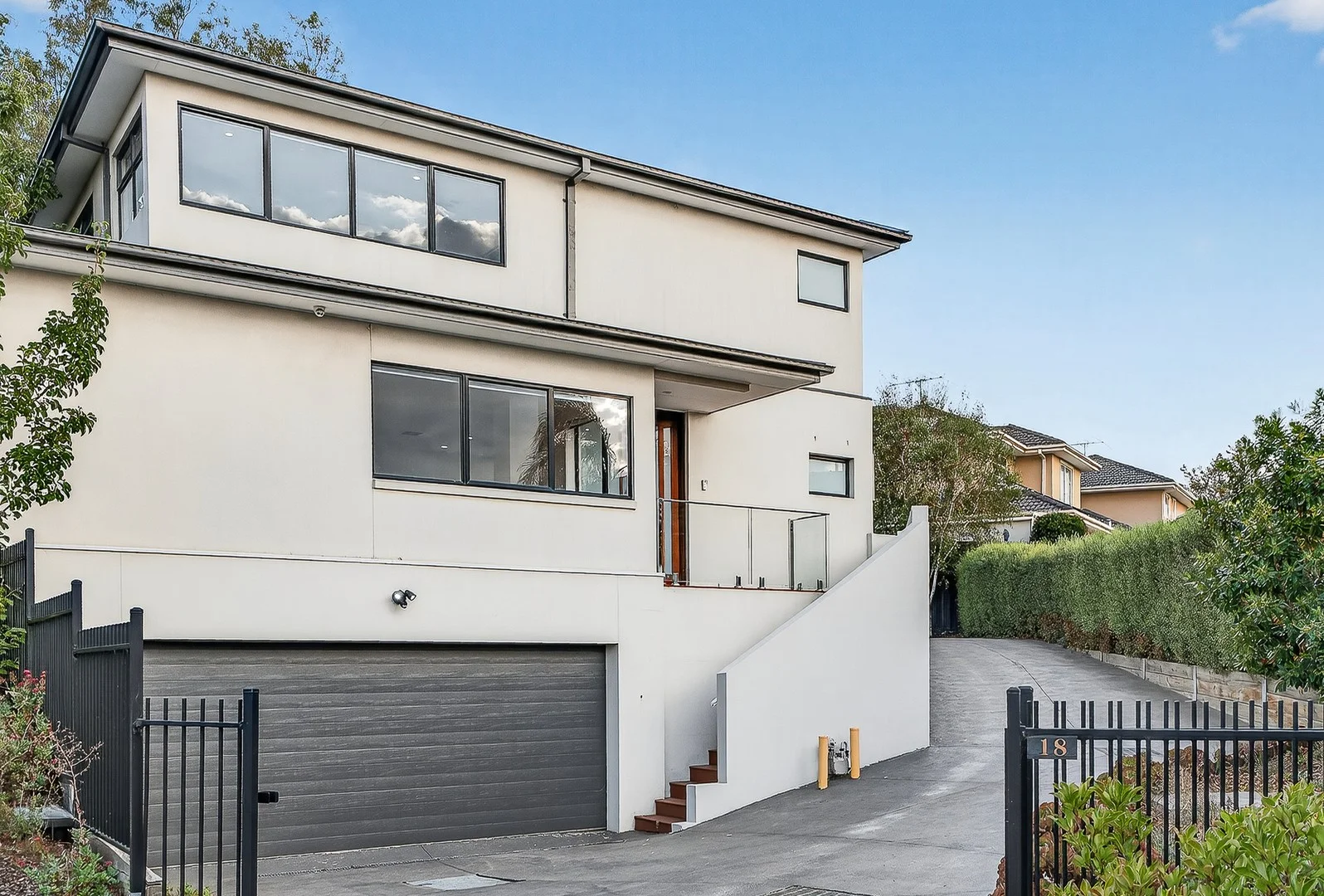1/18 Daphne Street, Doncaster East VIC 3109