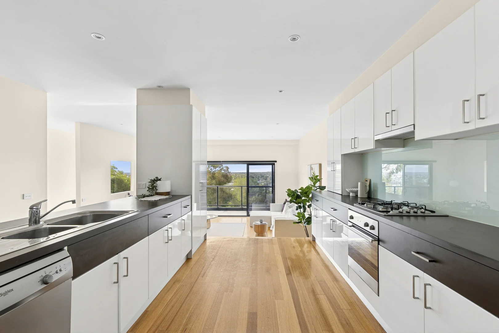 Additional image 3 of 2/5 Lansbury Crescent, Highton VIC 3216